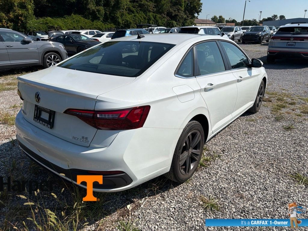 Used 2024 Volkswagen Jetta 1.5T SE Sedan
