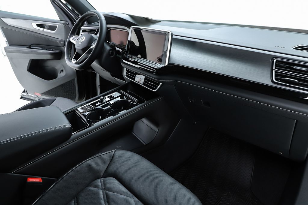 2026 Volkswagen Atlas Cross Sport SE w/Tech - Photo 33