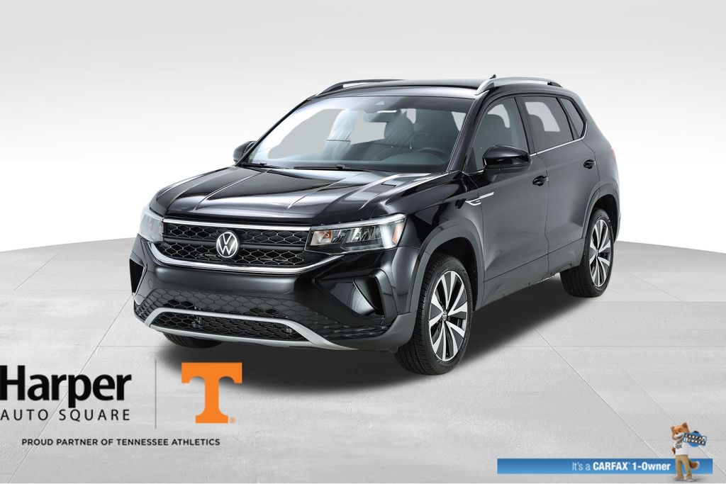 2024 Volkswagen Taos 1.5T SE's photo