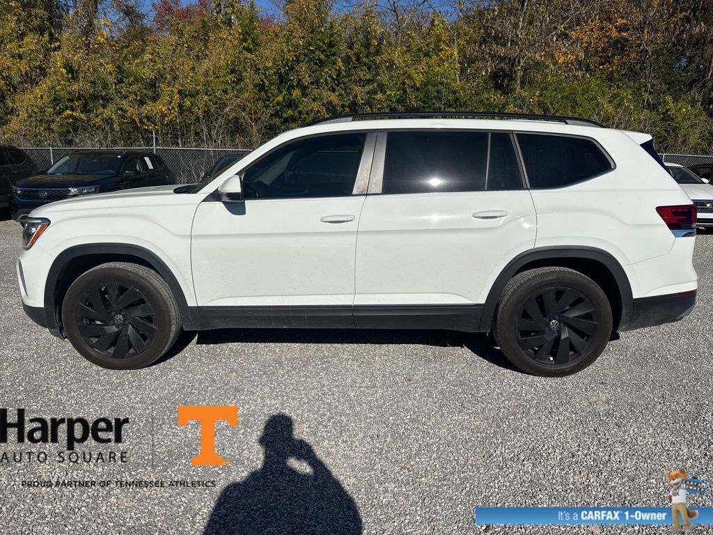 2024 Volkswagen Atlas SE Technology photo 2