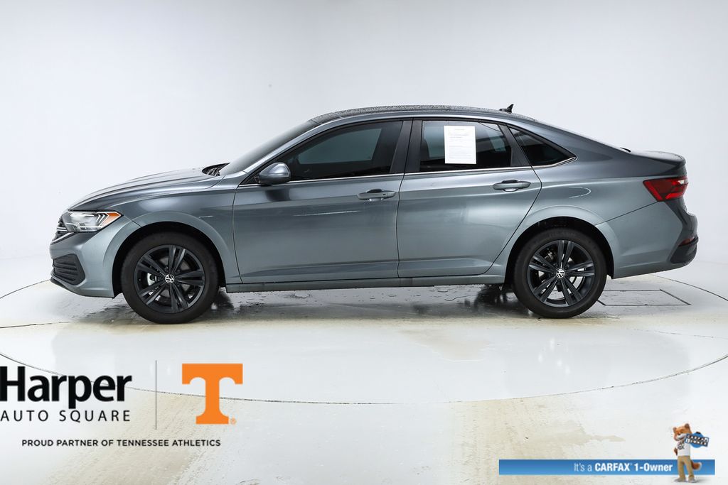 Used 2024 Volkswagen Jetta SE with VIN 3VW7M7BU1RM079293 for sale in Knoxville, TN