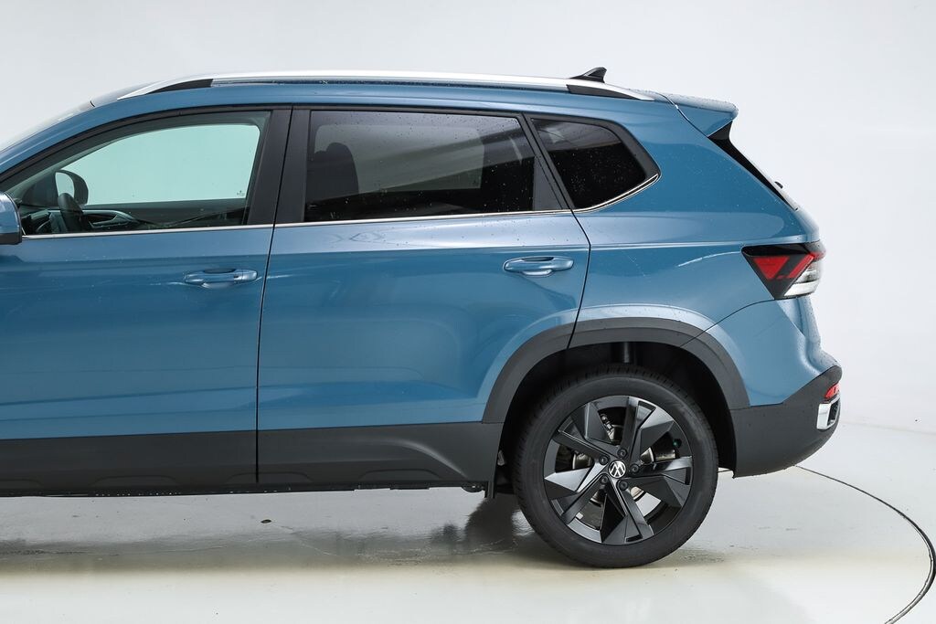 New 2026 Volkswagen Taos 1.5T SE SUV