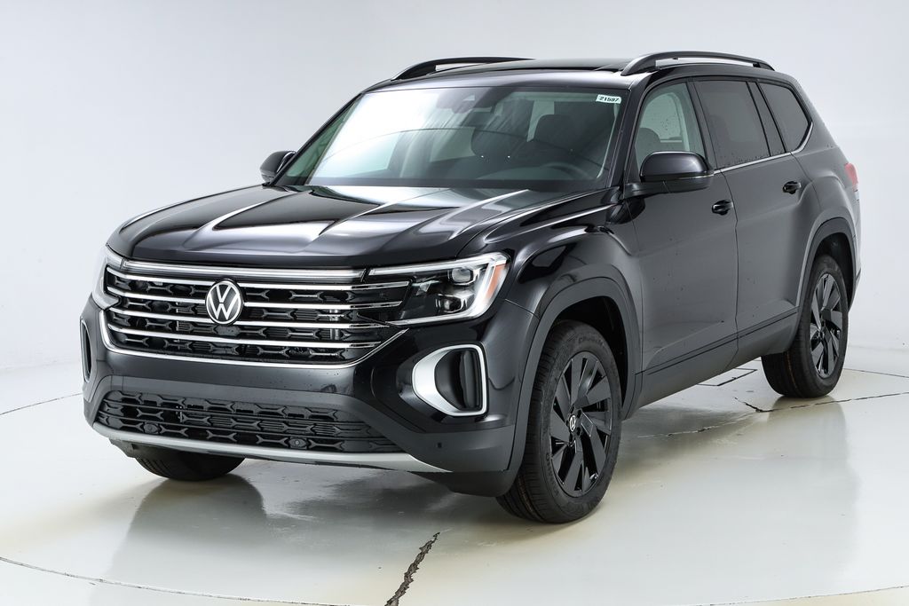 New 2026 Volkswagen Atlas SE w/Technology