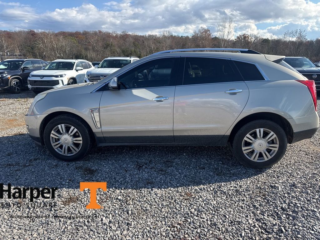 2016 Cadillac SRX Luxury photo 2