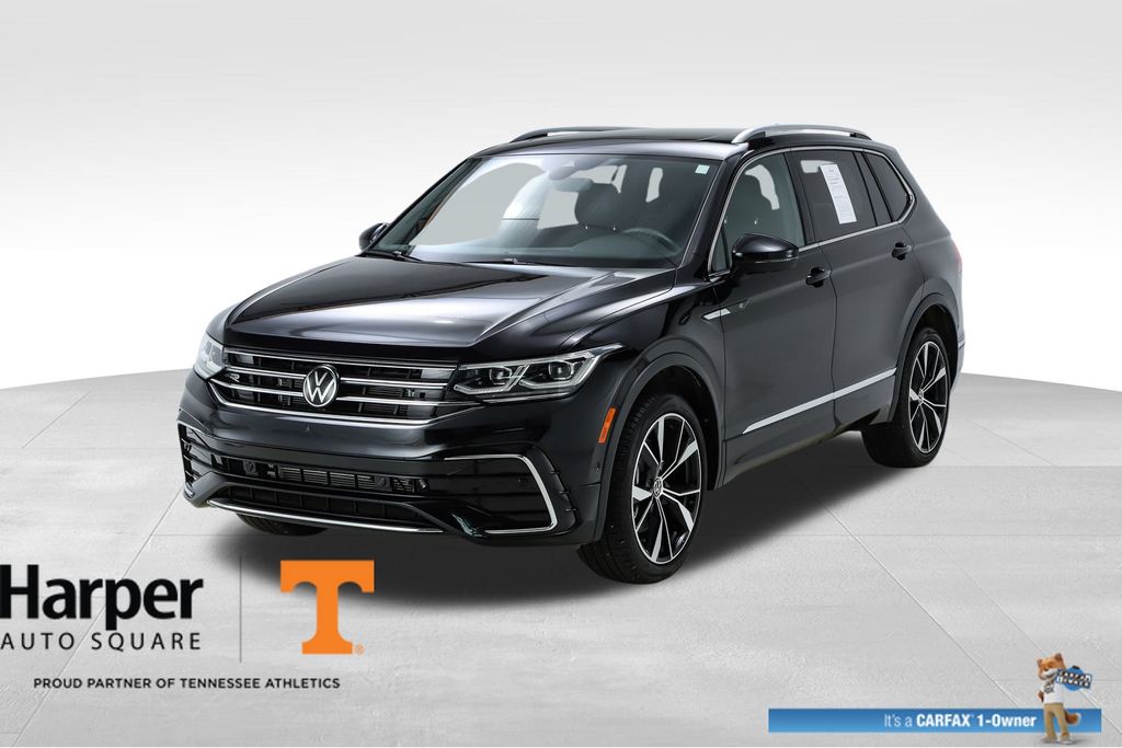 2024 Volkswagen Tiguan SEL R-LINE's photo