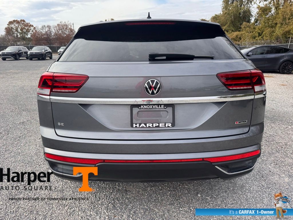 2022 Volkswagen Atlas Cross Sport SE photo 4