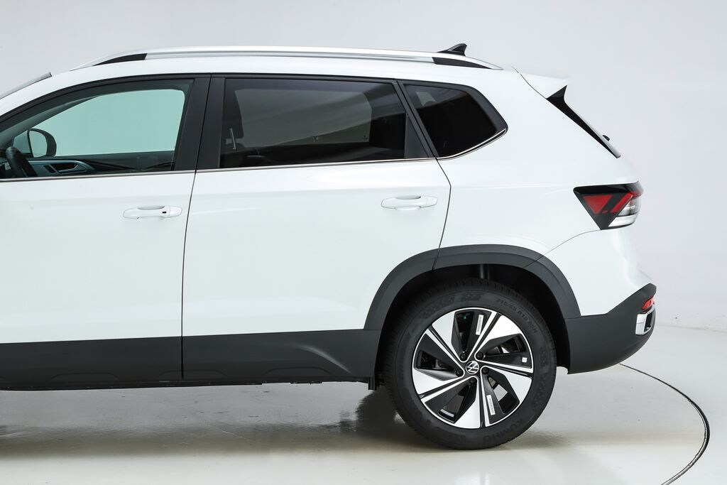 New 2026 Volkswagen Taos 1.5T SE SUV