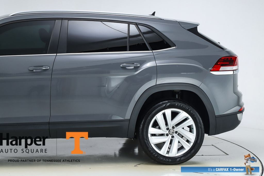 2021 Volkswagen Atlas Cross Sport V6 SE Technology photo 4
