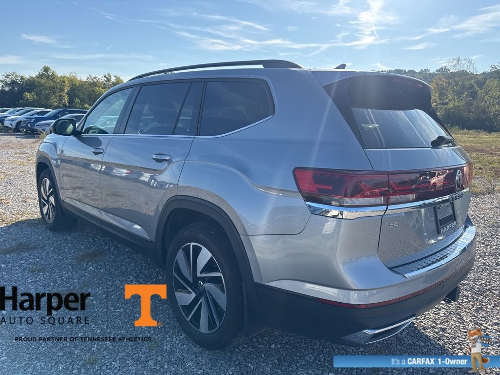 2024 Volkswagen Atlas SE Technology photo 3