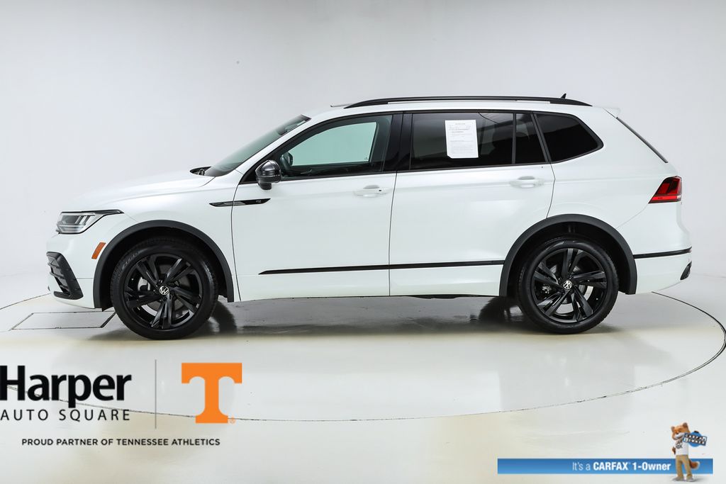 Used 2024 Volkswagen Tiguan SE R-LINE BLACK with VIN 3VVCB7AX7RM088732 for sale in Knoxville, TN