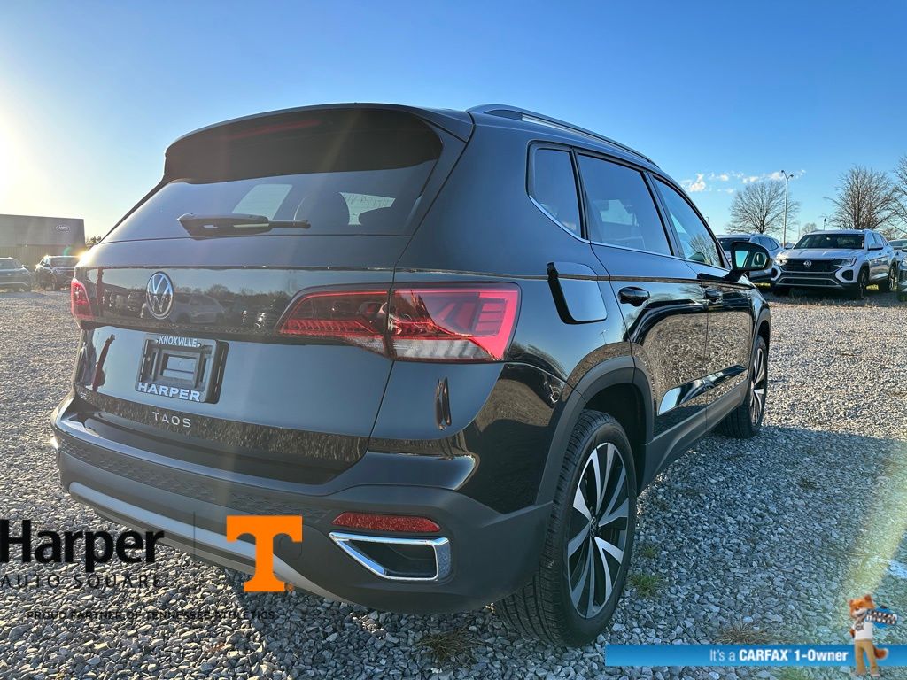 2024 Volkswagen Taos SE photo 4