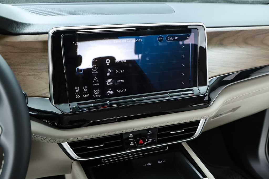 2026 Volkswagen Atlas SE w/Tech - Photo 25