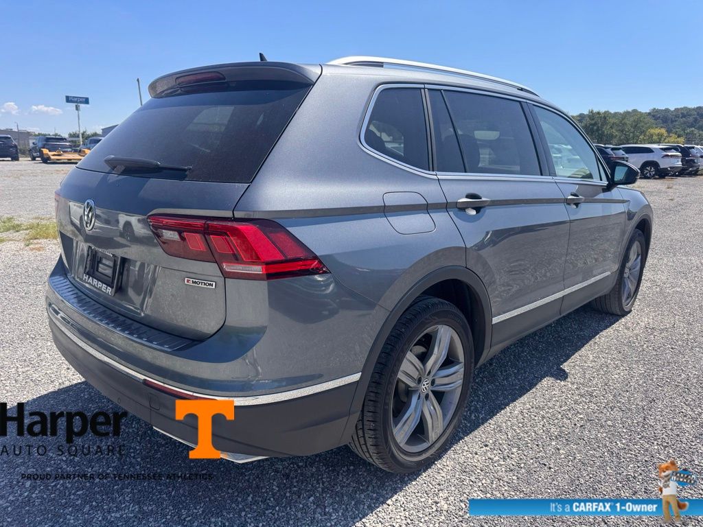 2021 Volkswagen Tiguan SEL photo 2