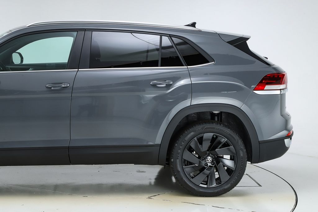 New 2026 Volkswagen Atlas Cross Sport 2.0T SE w/Technology SUV