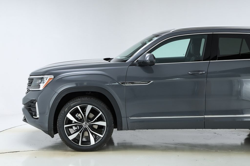 2026 Volkswagen Atlas Cross Sport SEL Premium R-Line photo 3