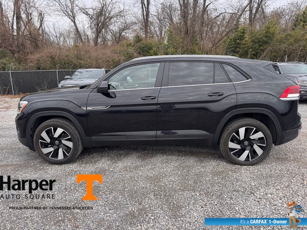 Used 2025 Volkswagen Atlas Cross Sport 2.0T SE w/Technology SUV