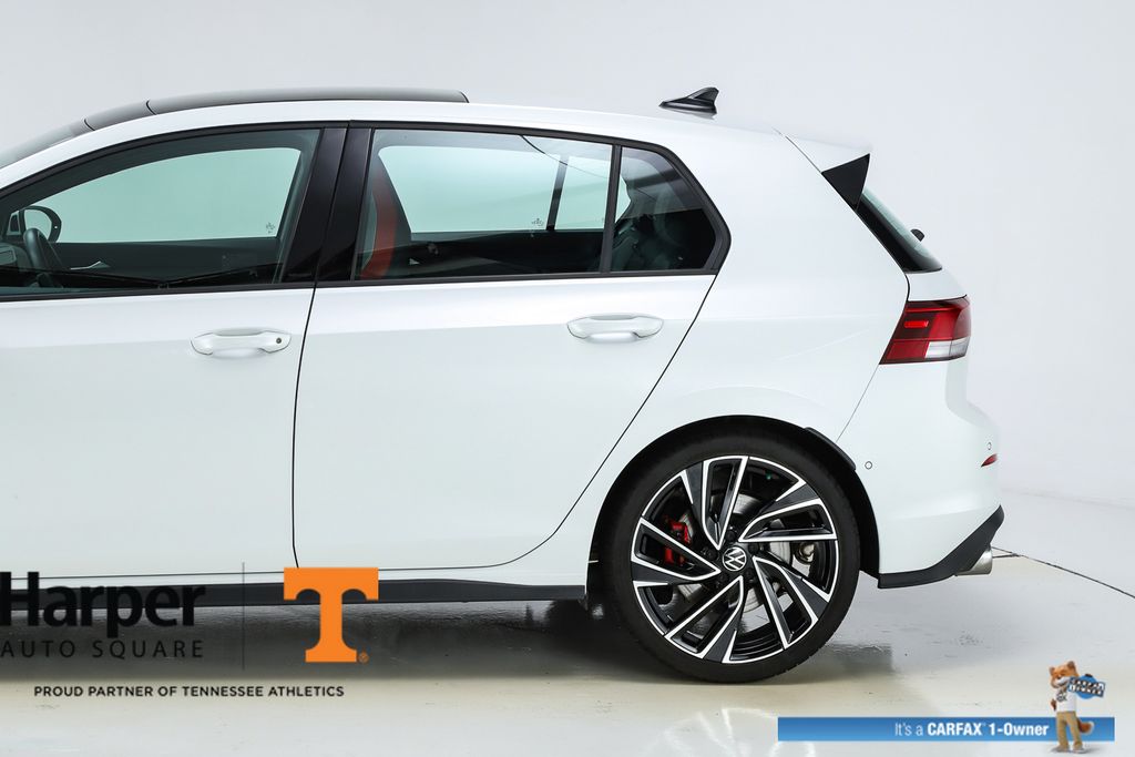 2024 Volkswagen Golf GTI Autobahn photo 3