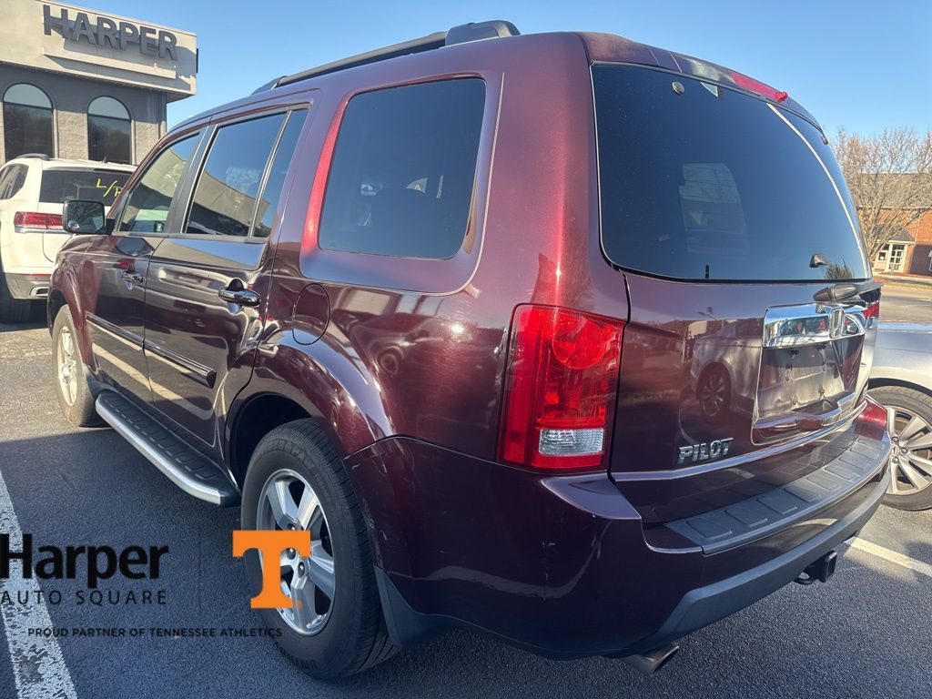 Used 2009 Honda Pilot EX-L with VIN 5FNYF38569B001980 for sale in Knoxville, TN
