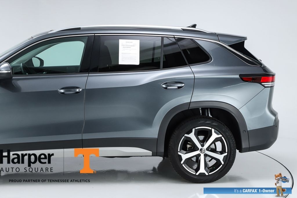 Used 2025 Volkswagen Tiguan 2.0T SE SUV