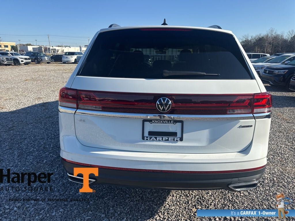 2025 Volkswagen Atlas SE photo 4
