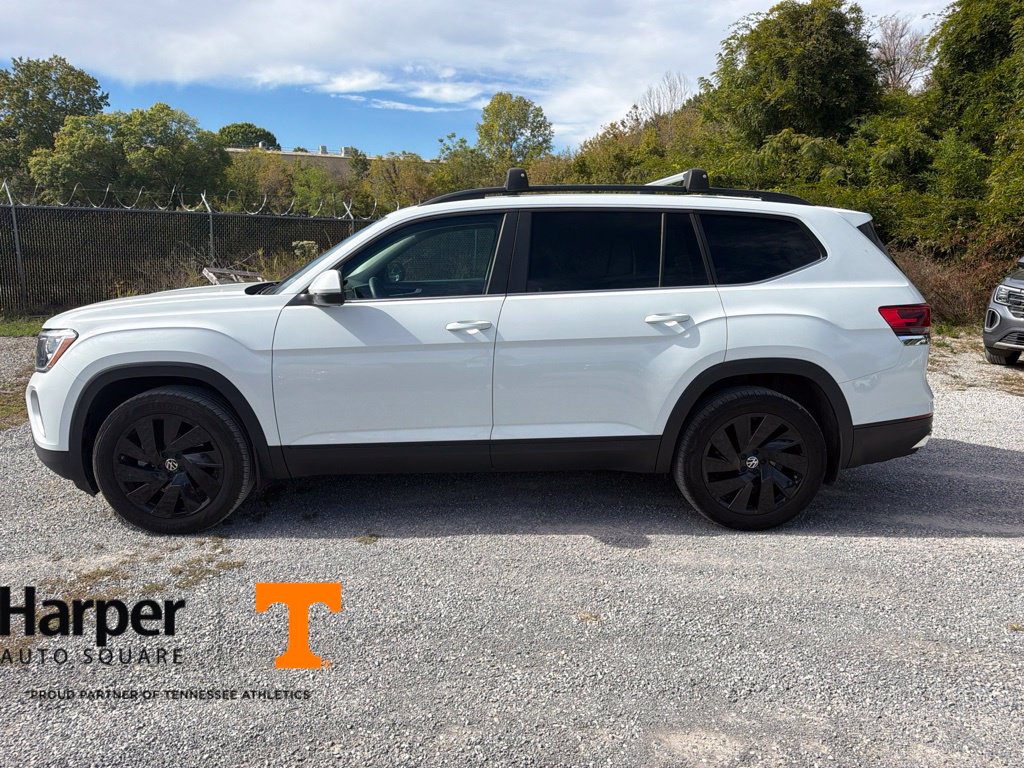 Used 2024 Volkswagen Atlas 2.0T SE w/Technology SUV