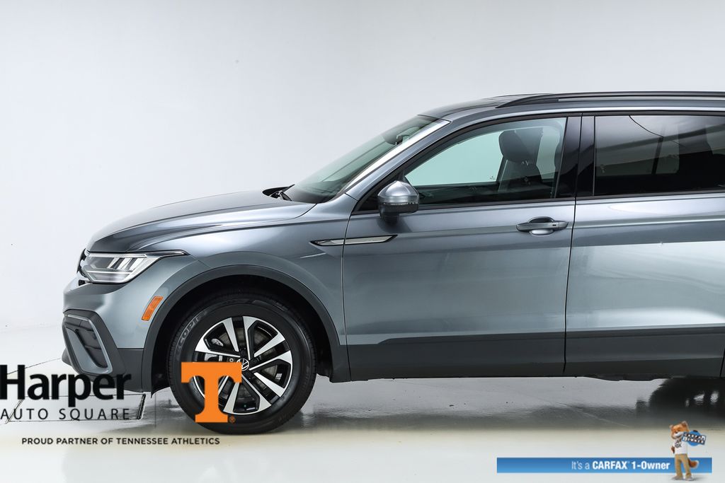 2023 Volkswagen Tiguan S photo 3