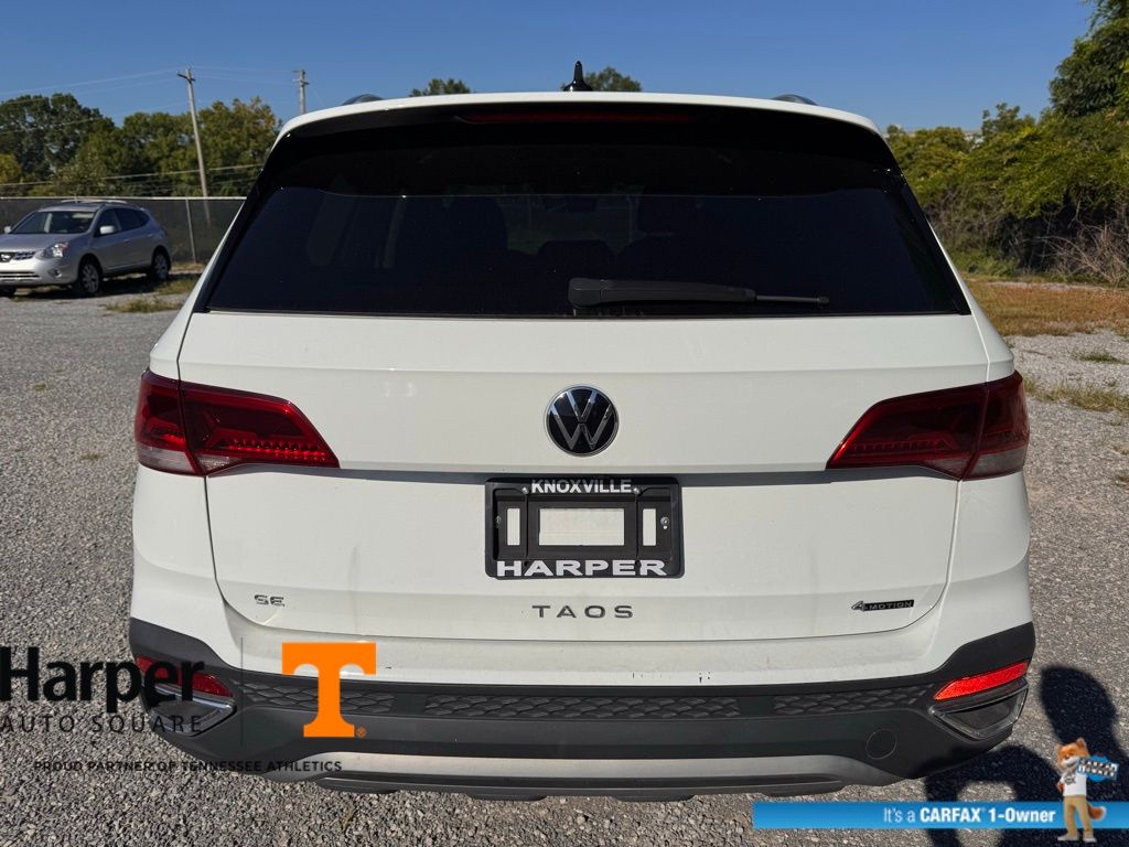2022 Volkswagen Taos SE photo 3