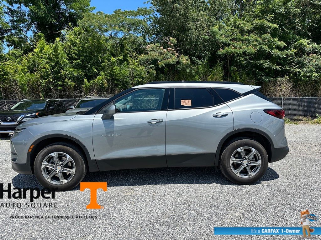 2023 Chevrolet Blazer 2LT photo 2