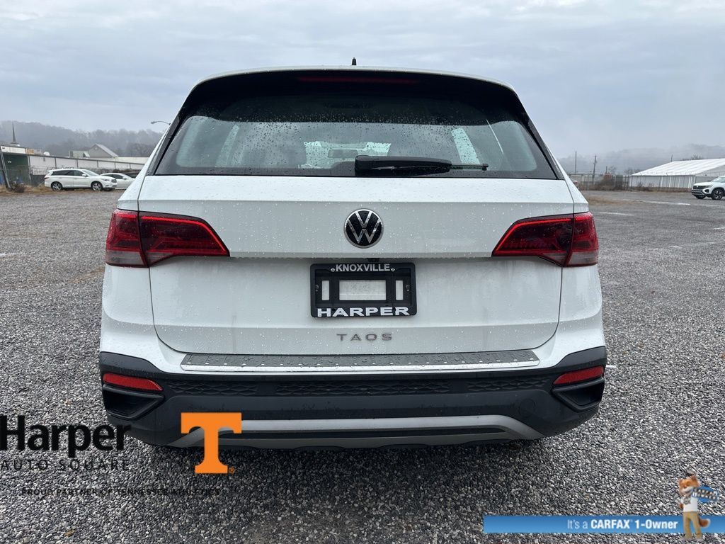 2022 Volkswagen Taos S photo 3