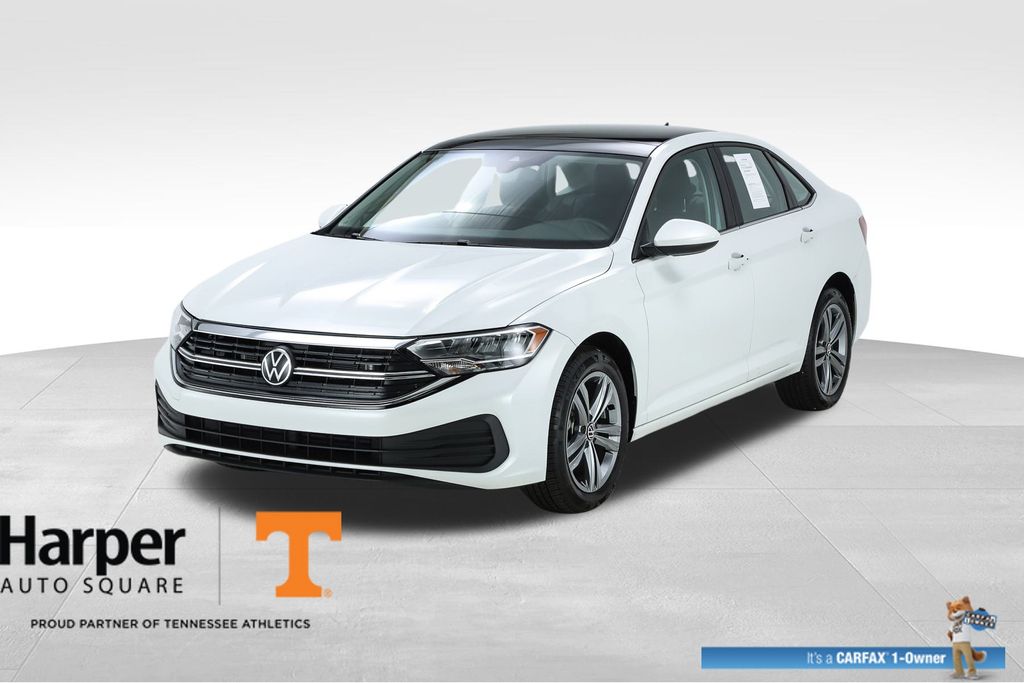 2024 Volkswagen Jetta SE's photo