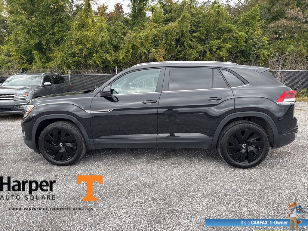 2024 Volkswagen Atlas Cross Sport SE Technology photo 2
