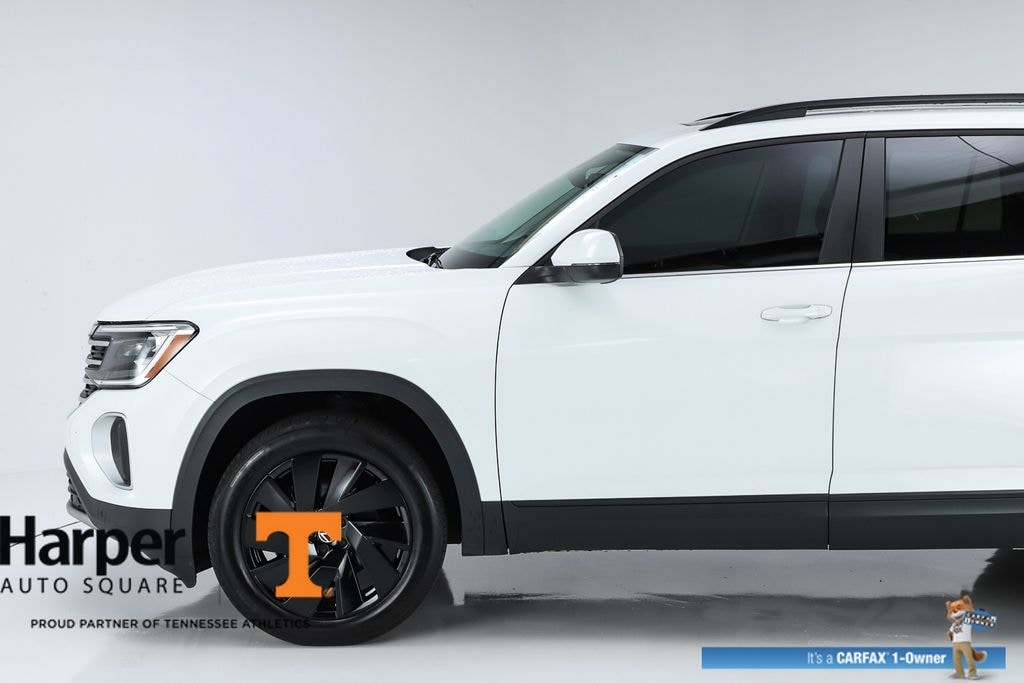 Used 2024 Volkswagen Atlas 2.0T SE w/Technology SUV