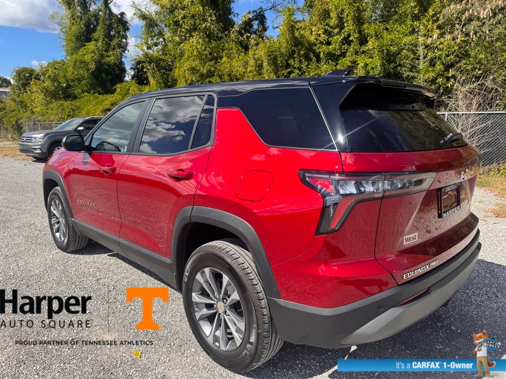 2025 Chevrolet Equinox LT photo 3