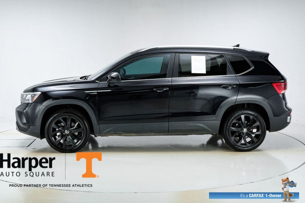 Used 2022 Volkswagen Taos SE with VIN 3VVRX7B22NM086119 for sale in Knoxville, TN