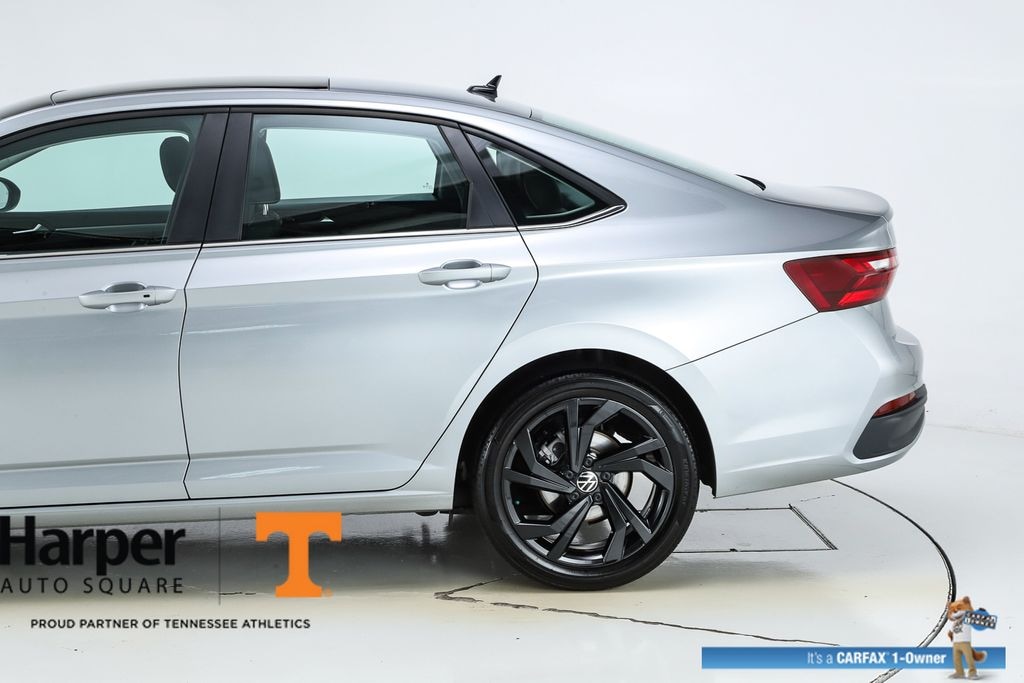 Used 2025 Volkswagen Jetta 1.5T SE Sedan
