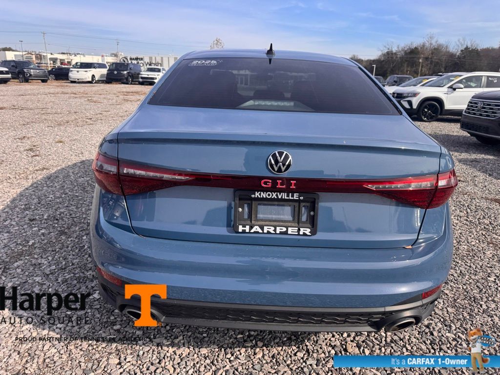2025 Volkswagen Jetta GLI 2.0T Autobahn photo 4