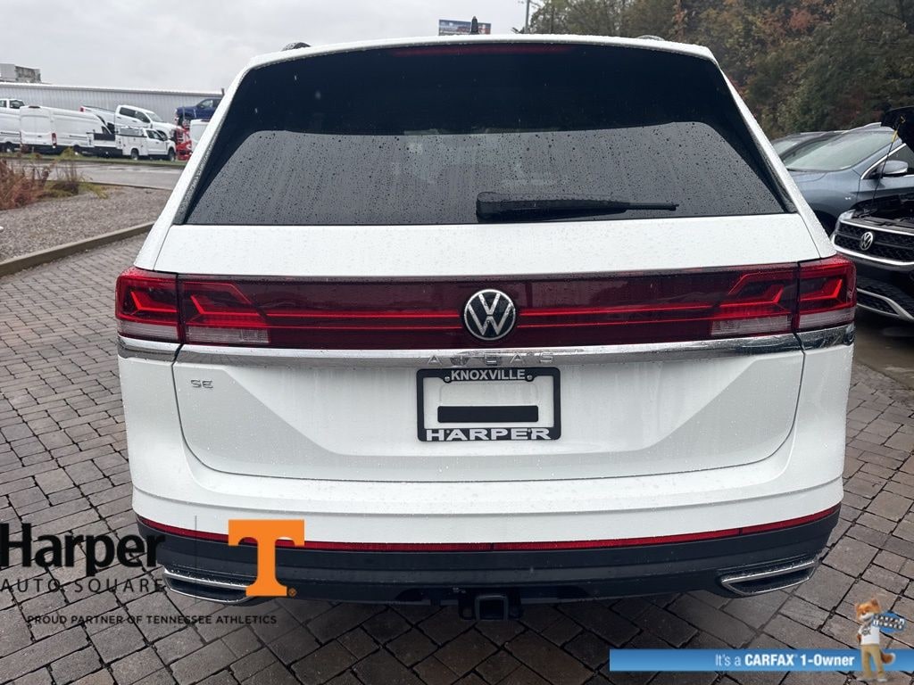 Used 2024 Volkswagen Atlas 2.0T SE w/Technology SUV