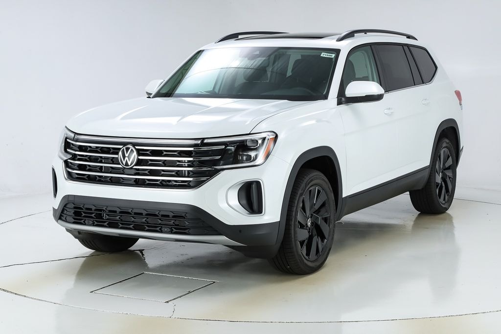 New 2026 Volkswagen Atlas SE w/Technology SUV