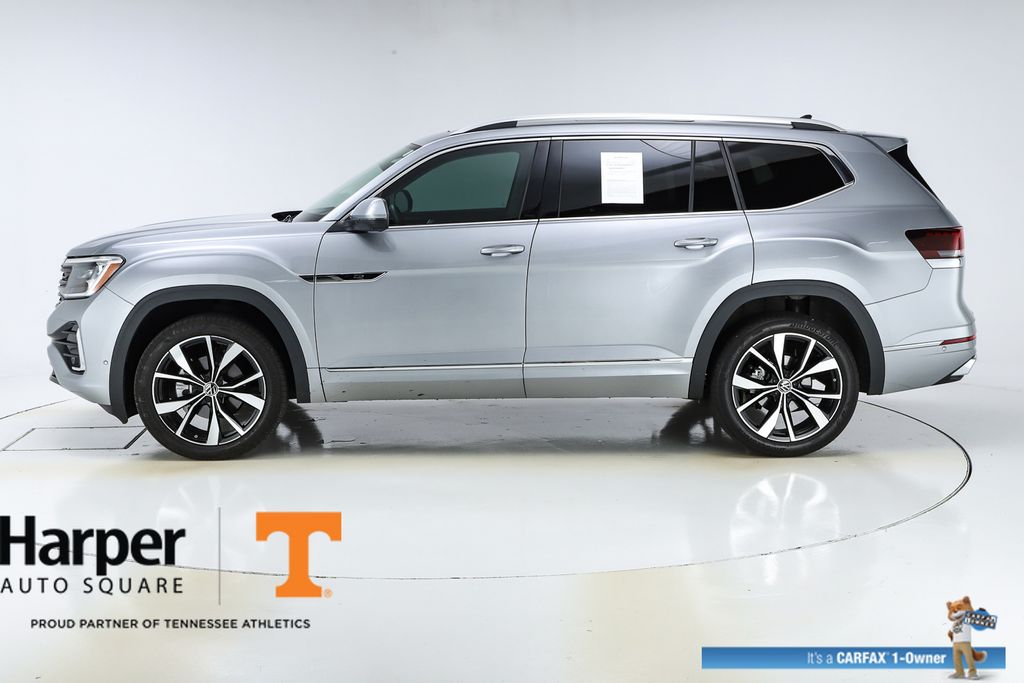 Used 2024 Volkswagen Atlas SEL Premium R-Line with VIN 1V2FR2CA5RC579772 for sale in Knoxville, TN