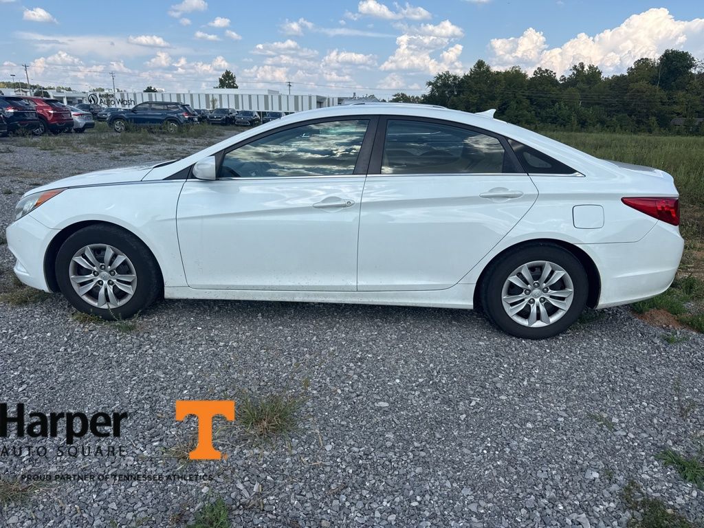 2011 Hyundai Sonata GLS photo 2