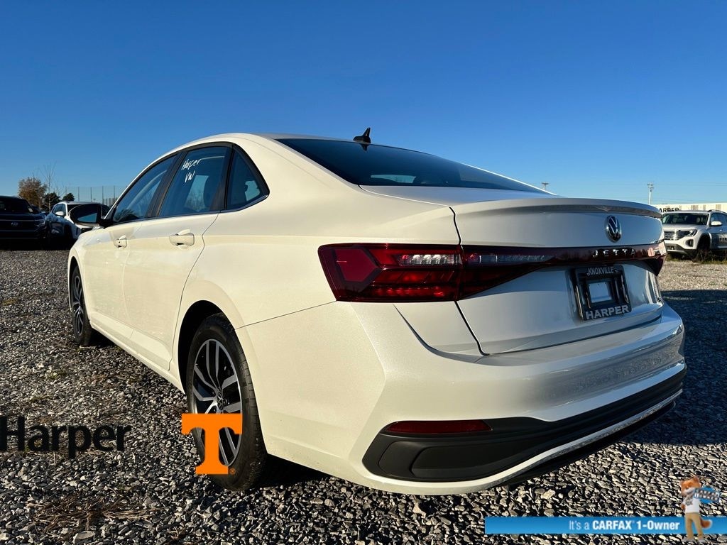 Used 2025 Volkswagen Jetta 1.5T SE Sedan