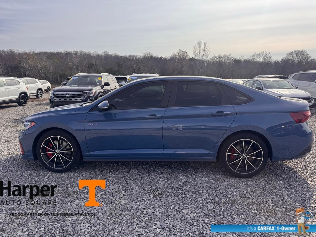 2025 Volkswagen Jetta GLI 2.0T Autobahn photo 2
