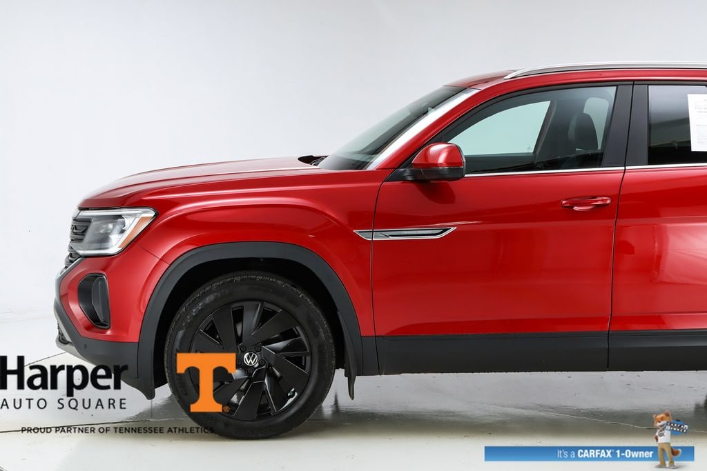 Used 2024 Volkswagen Atlas Cross Sport 2.0T SE w/Technology SUV