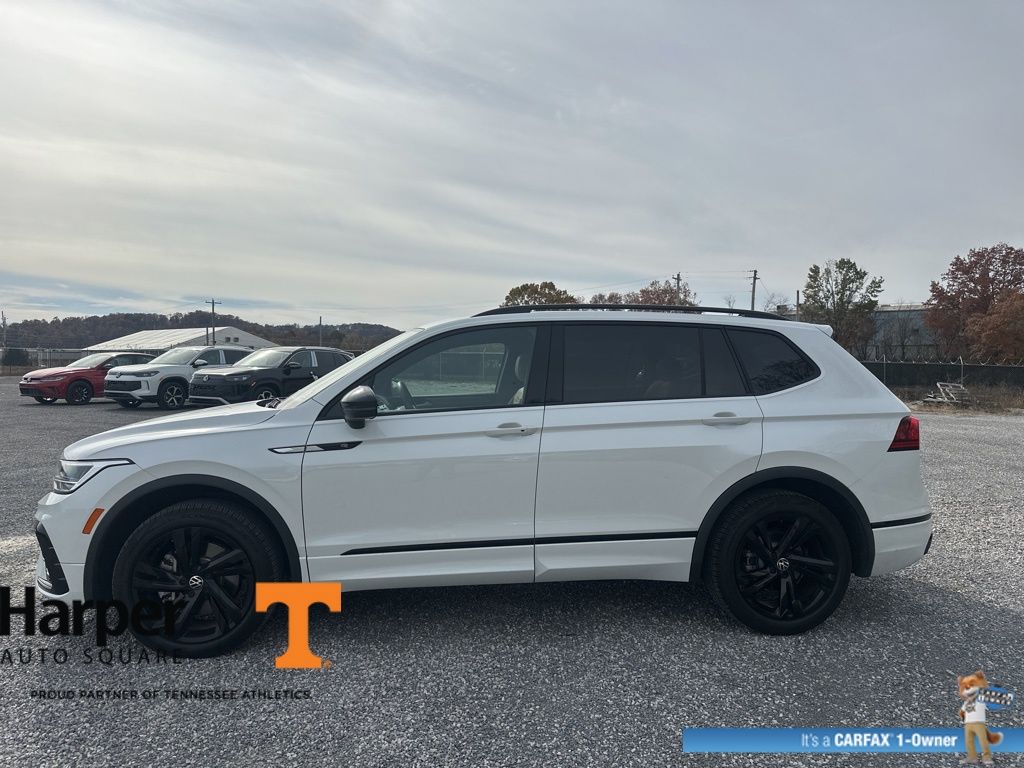 2024 Volkswagen Tiguan SE R-Line Black photo 2