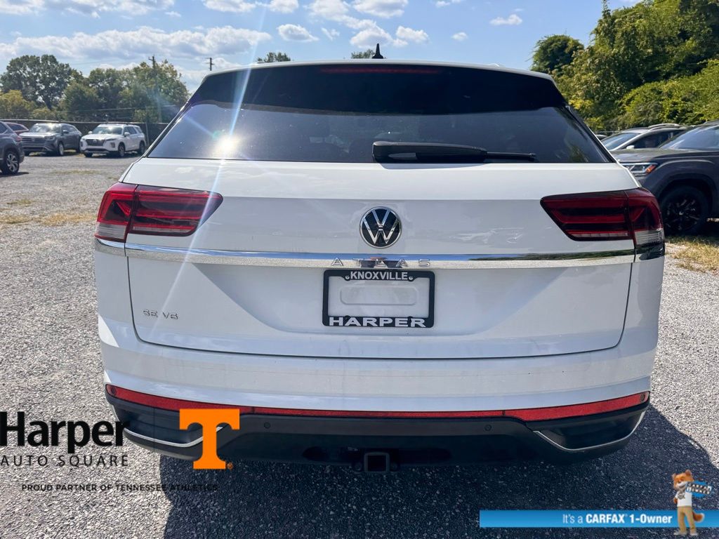 2022 Volkswagen Atlas Cross Sport V6 SE Technology photo 3