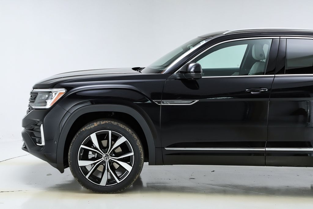 2025 Volkswagen Atlas Cross Sport SEL Premium R-Line photo 3