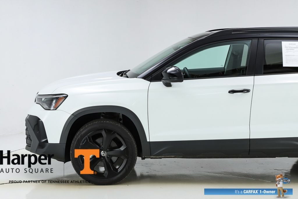 Used 2025 Volkswagen Taos 1.5T SE Black SUV