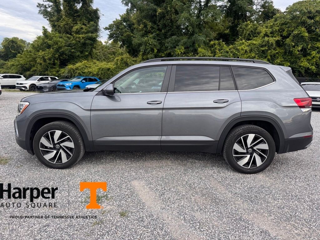 Used 2025 Volkswagen Atlas 2.0T SE w/Technology SUV