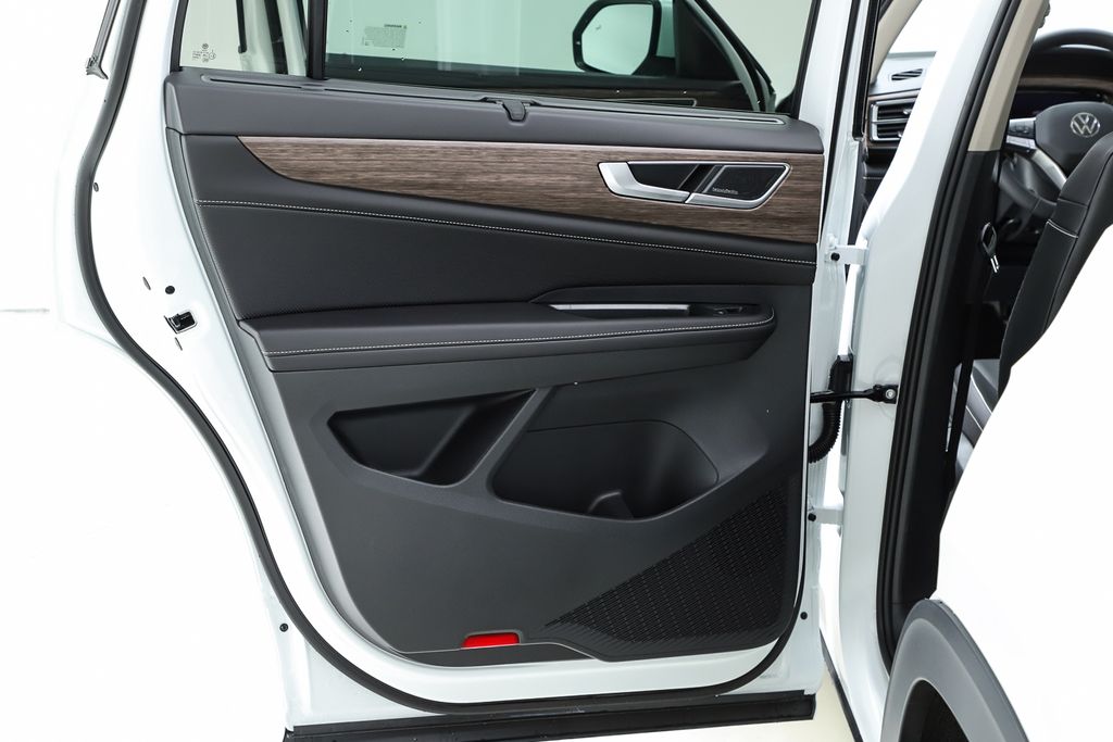 2026 Volkswagen Atlas SEL Premium R-Line - Photo 17