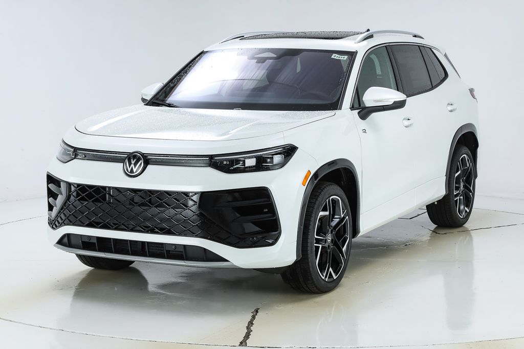 2026 Volkswagen Tiguan 2.0T SEL R-Line Turbo 4Motion's photo
